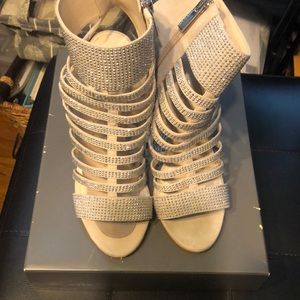 Very cute high heel shoe